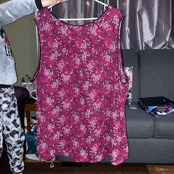 In every story Pink Floral Sleeveless Top - Picture 3 of 6